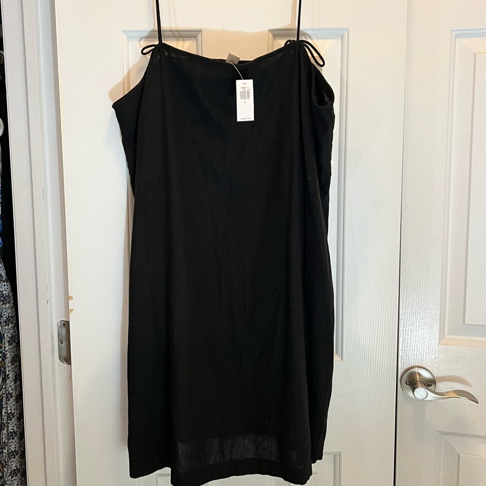 Old Navy Black Sleeveless Dress